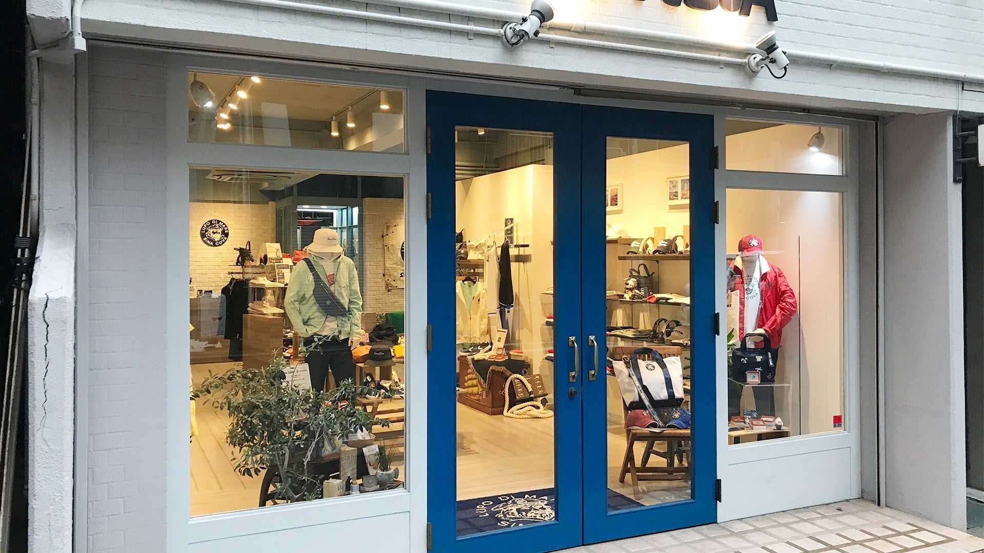 SINA COVA(シナコバ)堀江店