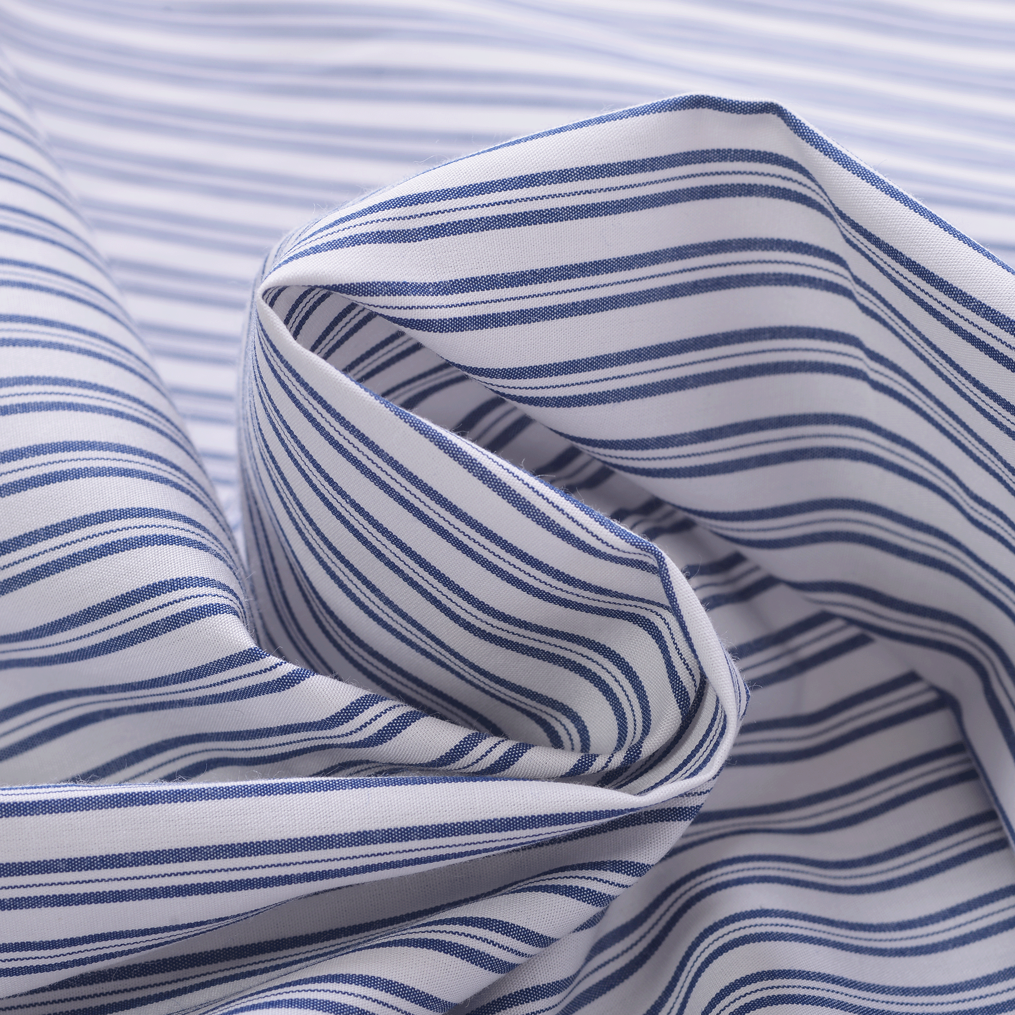 ストライプ柄長袖ボタンダウンシャツ 25224030