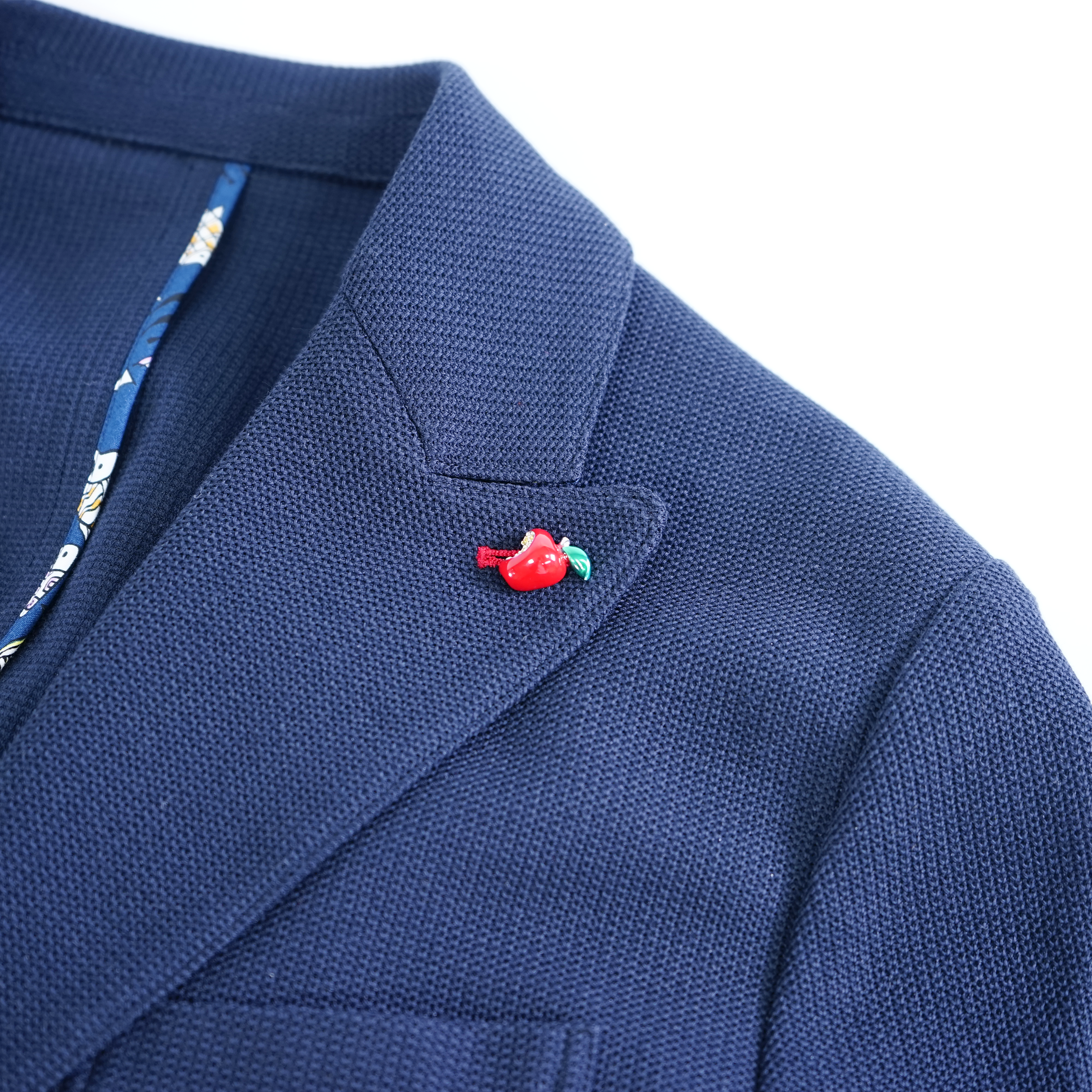 ラペルピン リンゴ 57001660