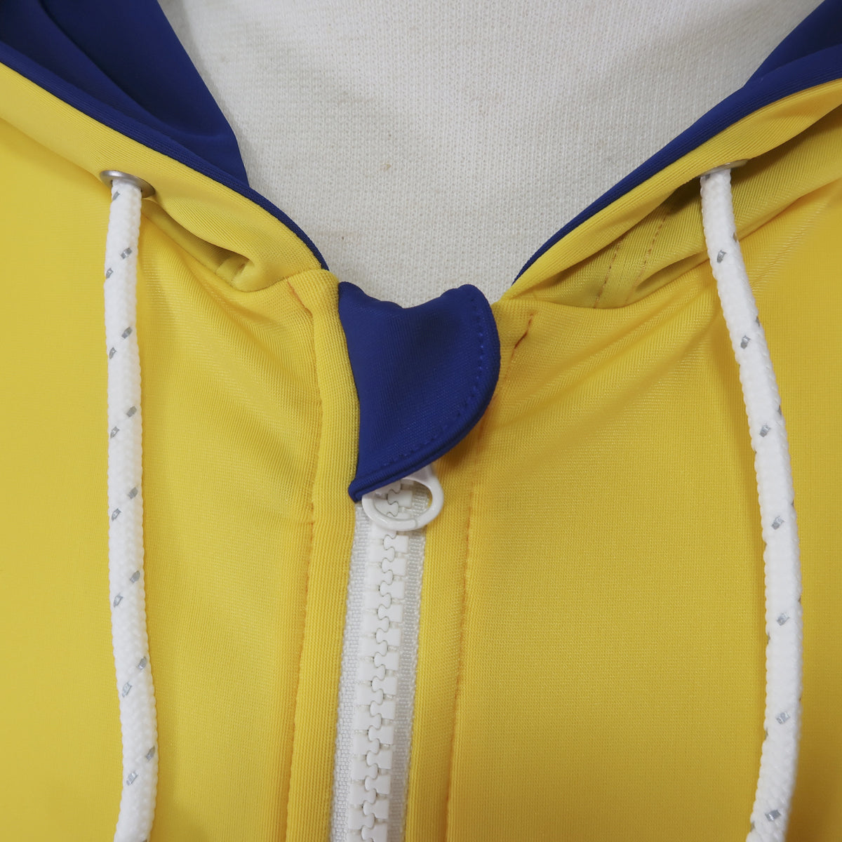 【公式】シナコバ (SINA COVA) ラッシュガードパーカー 20111010 イエローのファスナー部分